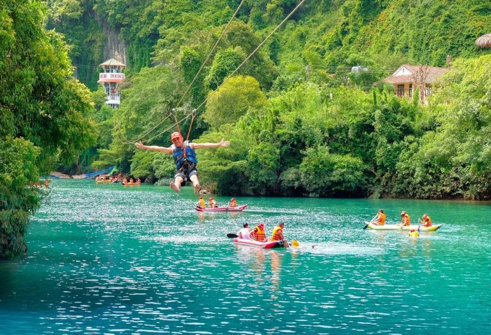 zipline Kayak